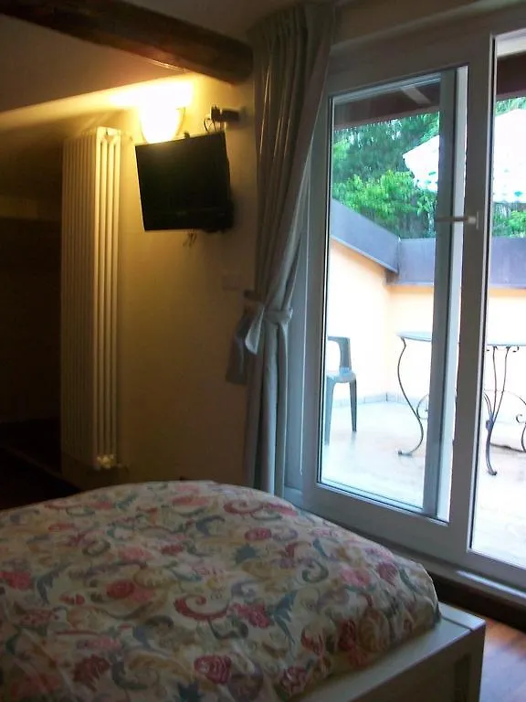 B&B L'Albero Maestro Orsenigo